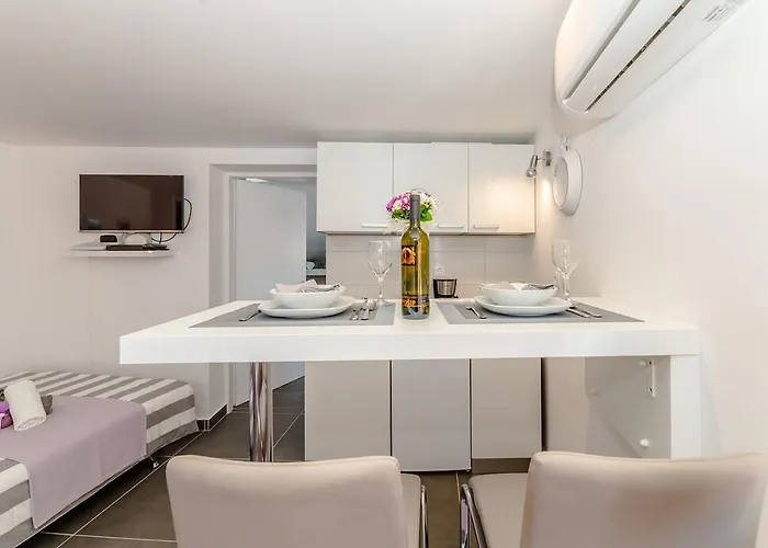 Luce Mala Задар