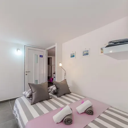 Luce Mala Apartment Zadar