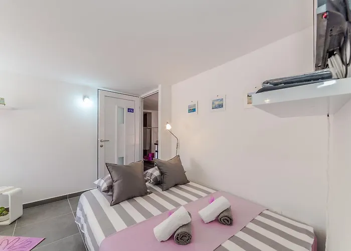 Luce Mala Apartment Zadar